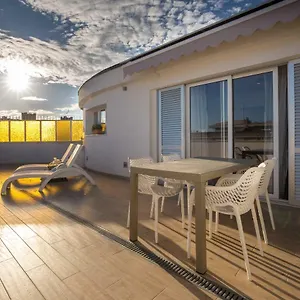  Apartment Sunny Rooftop